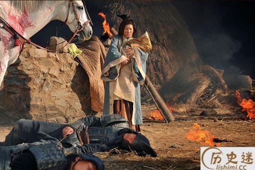 糜夫人将阿斗交给赵云后投井自杀,是因为怕给刘备带绿帽子