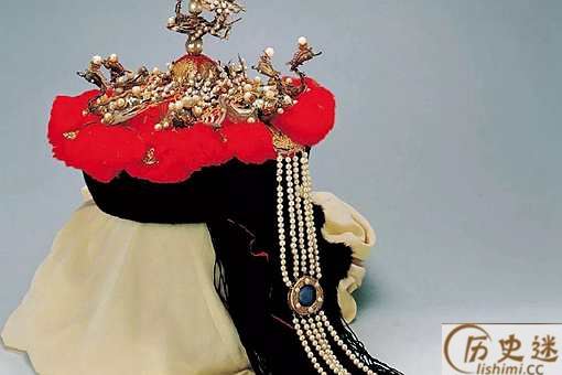 古代女子为何要穿开裆裤出嫁