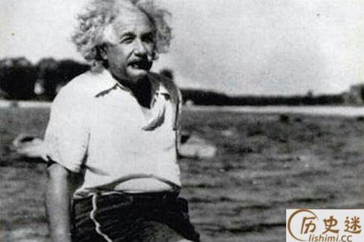 爱因斯坦为什么要吐舌头？那张照片是真的吗？