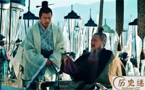 伏寿接近曹丕是为了杀曹操么