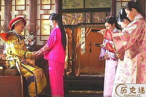 康熙一夜翻牌30个妃子是真的吗