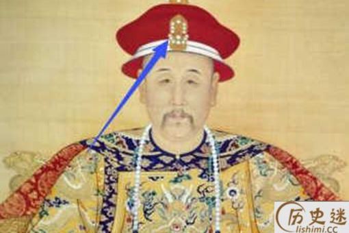 清朝皇帝的帽子上的牌子是干嘛的