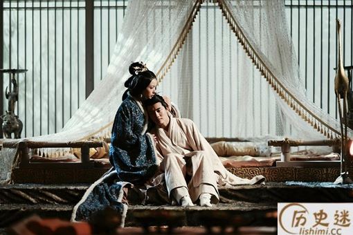 汉献帝主动让位曹操和曹丕为什么都不接受