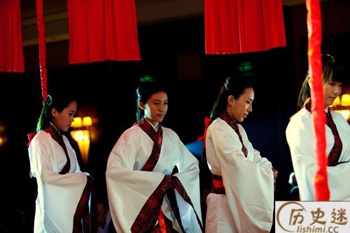 揭秘清朝宫女睡觉为什么不能仰面朝天