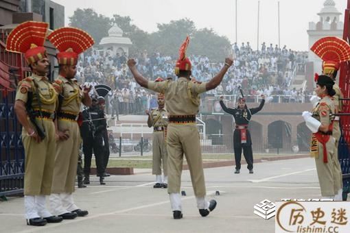 印巴边界军人换岗仪式为什么搞笑