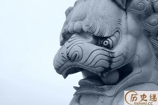 石狮子嘴里的球是怎样放进去的