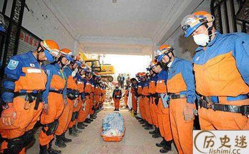 2008年5月16日:中国政府接受的第一个外国救援队伍