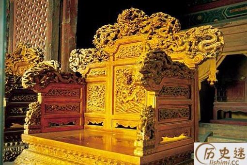 皇帝退朝了大臣会坐龙椅感受吗