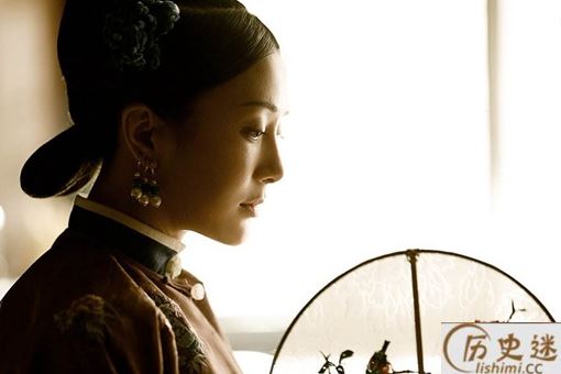 历史上乾隆对富察皇后和娴妃有什么区别