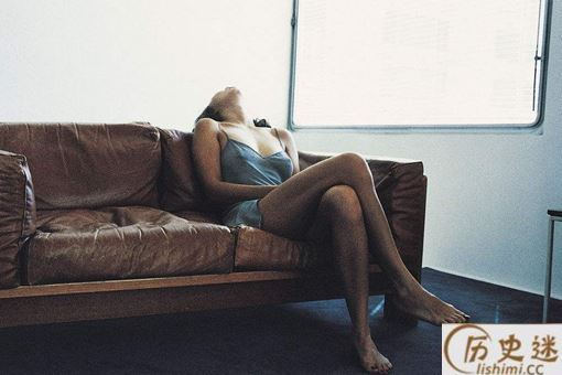 二郎腿的名称是怎么来的