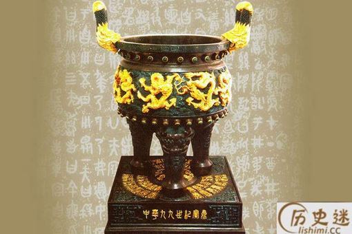 二里头出土最早夏代青铜鼎,会是大禹铸造九鼎的“山寨版”吗