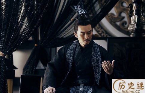 曹丕是怎么当上皇帝的