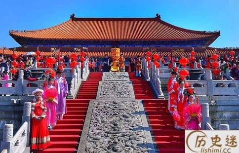 古代上朝为什么只有清朝百官要下跪