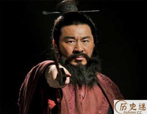 曹操在华容道被放走是谁决定的