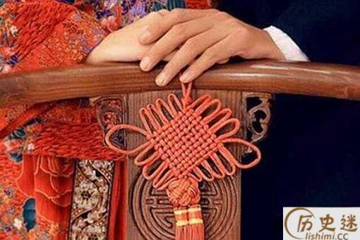 古代女子为何要穿开裆裤出嫁