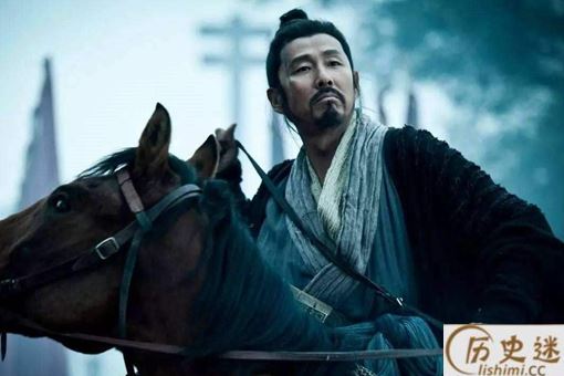 项羽和刘邦第一次见秦始皇是什么反应