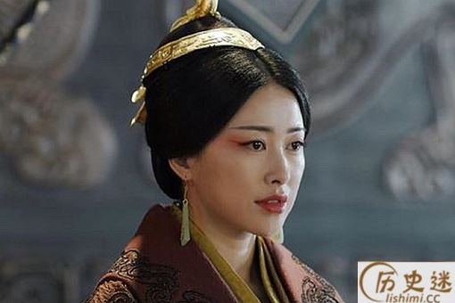 嬴政的父亲叫什么名字