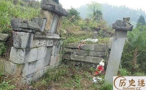 宁睡孤坟,不睡庙宇是什么意思