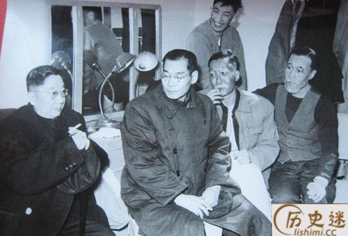 老舍笔名的含义是什么(10字,20字)