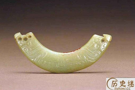 和氏璧是中间空环状的,是怎么做成玉玺呢