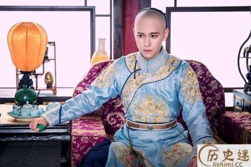 康熙为什么选择派十几个少年和鳌拜比武来制伏鳌拜呢