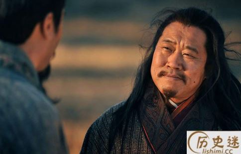 卧龙凤雏得一可得天下下一句是什么