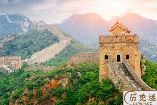 满清如果把长城向西修到乌拉尔山,向北修至西伯利亚,向东修到库页岛,能否阻挡住沙