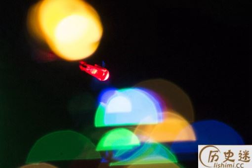 地球最早的时候有颜色么