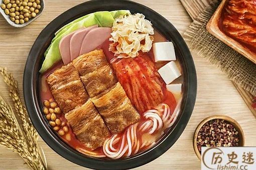 哪道美食是云南的特色小吃