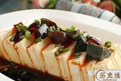 豆腐下酒,不如喂狗是什么意思