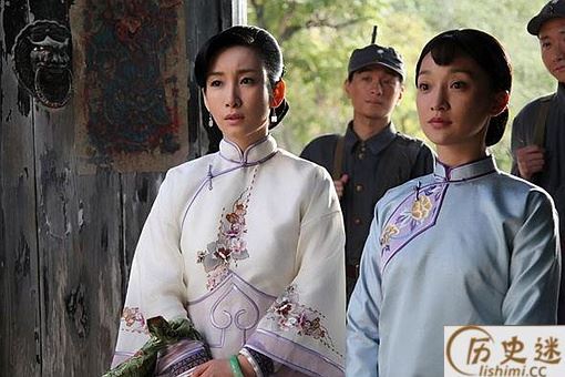 怎么理解男人四十一朵花,女人四十癞蛤蟆这句话俗语