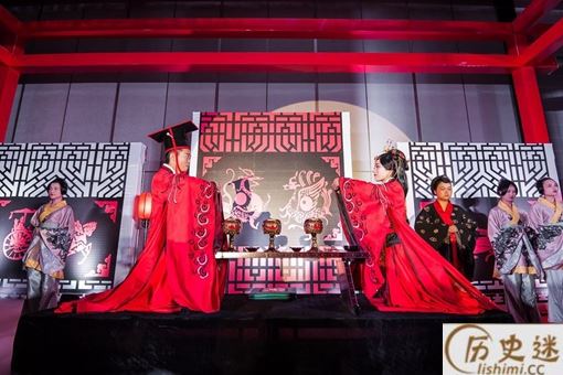揭秘中国为何从周礼分餐而食变成了现在的合桌而食