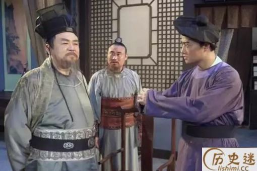 溜须拍马什么意思